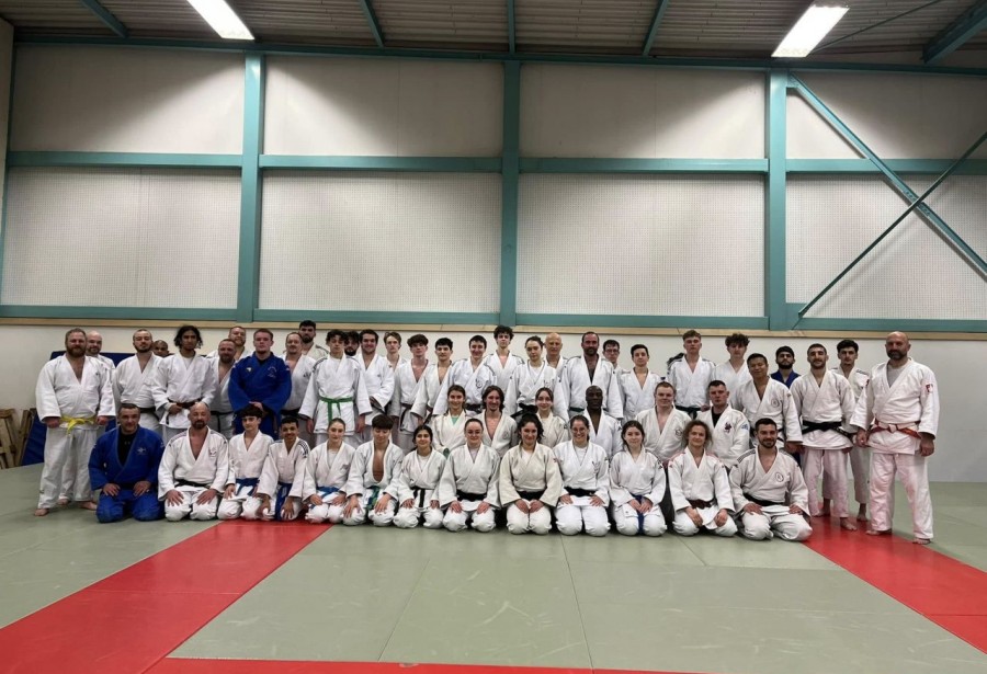 Regroupements de masses AJBA